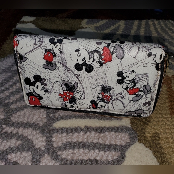 Mickey Mouse Zip Wallet - Picture 6 of 6
